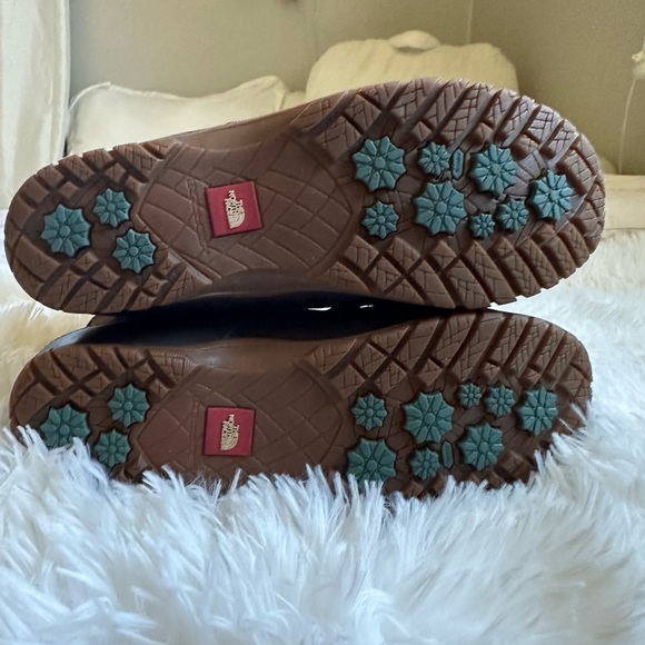The North Face women’s winter boots - Picture 5 of 7